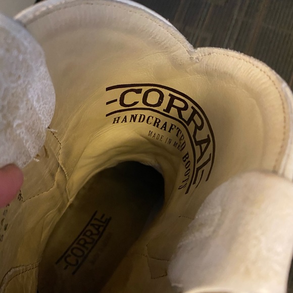 Corral boots - Picture 4 of 6